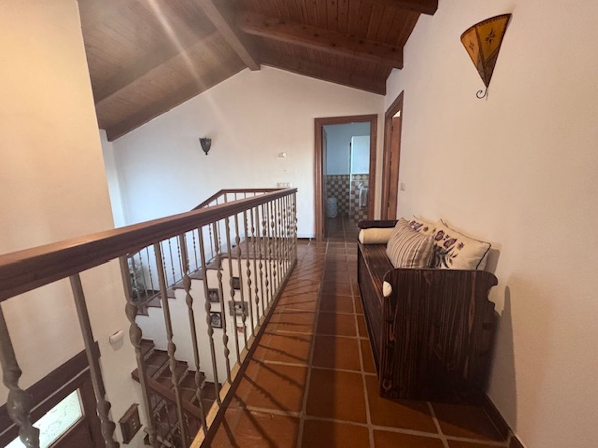 Se vende Villa - Chalet de 4 dormitorios en Costa Del Sol, Málaga, España