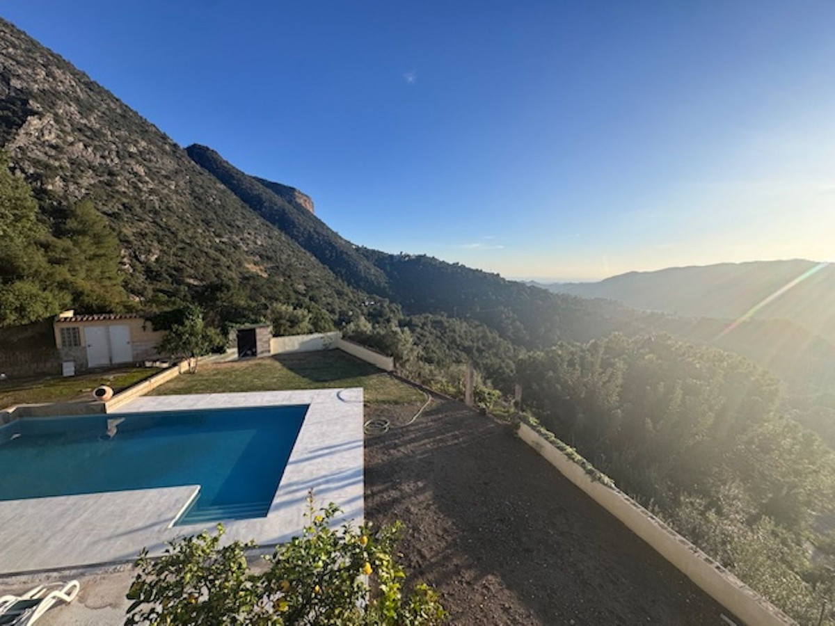 Se vende Villa - Chalet de 4 dormitorios en Costa Del Sol, Málaga, España