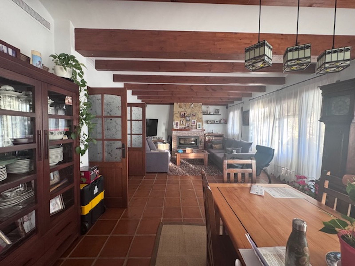 Se vende Villa - Chalet de 4 dormitorios en Costa Del Sol, Málaga, España