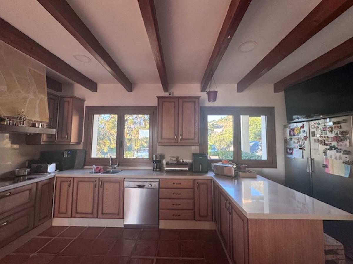 Se vende Villa - Chalet de 4 dormitorios en Costa Del Sol, Málaga, España