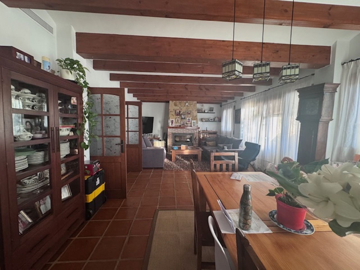 Se vende Villa - Chalet de 4 dormitorios en Costa Del Sol, Málaga, España