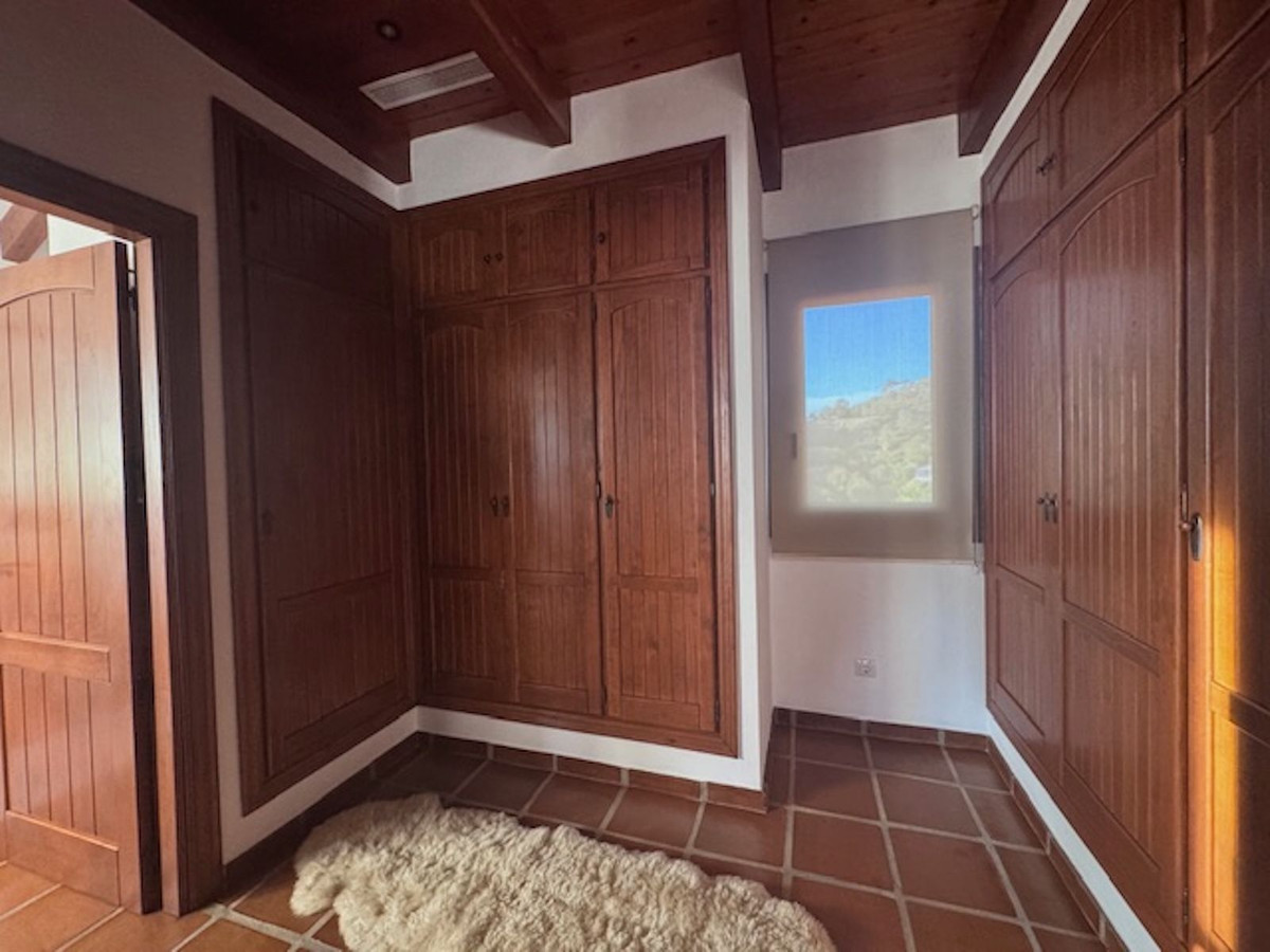 Se vende Villa - Chalet de 4 dormitorios en Costa Del Sol, Málaga, España