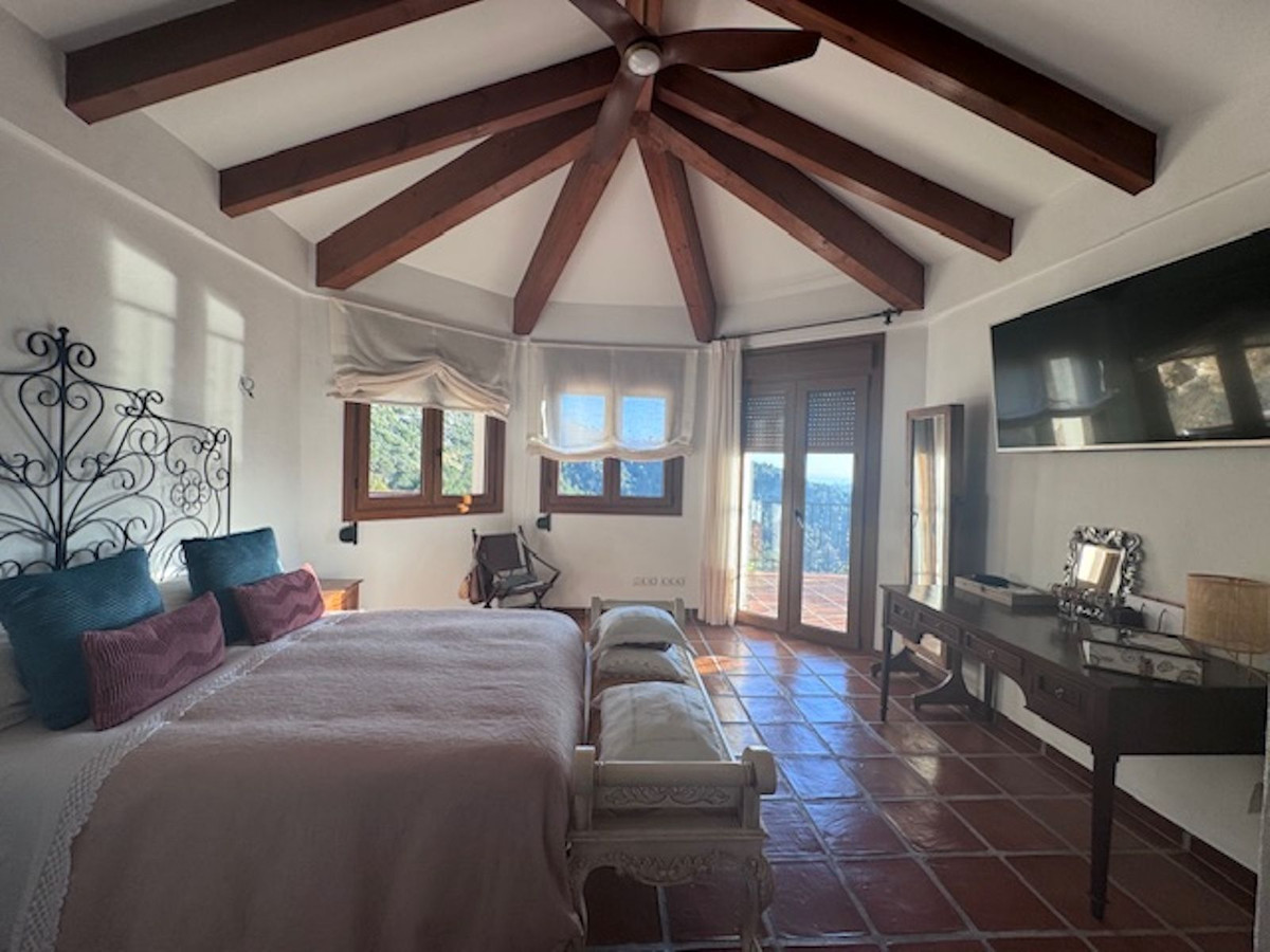 Se vende Villa - Chalet de 4 dormitorios en Costa Del Sol, Málaga, España