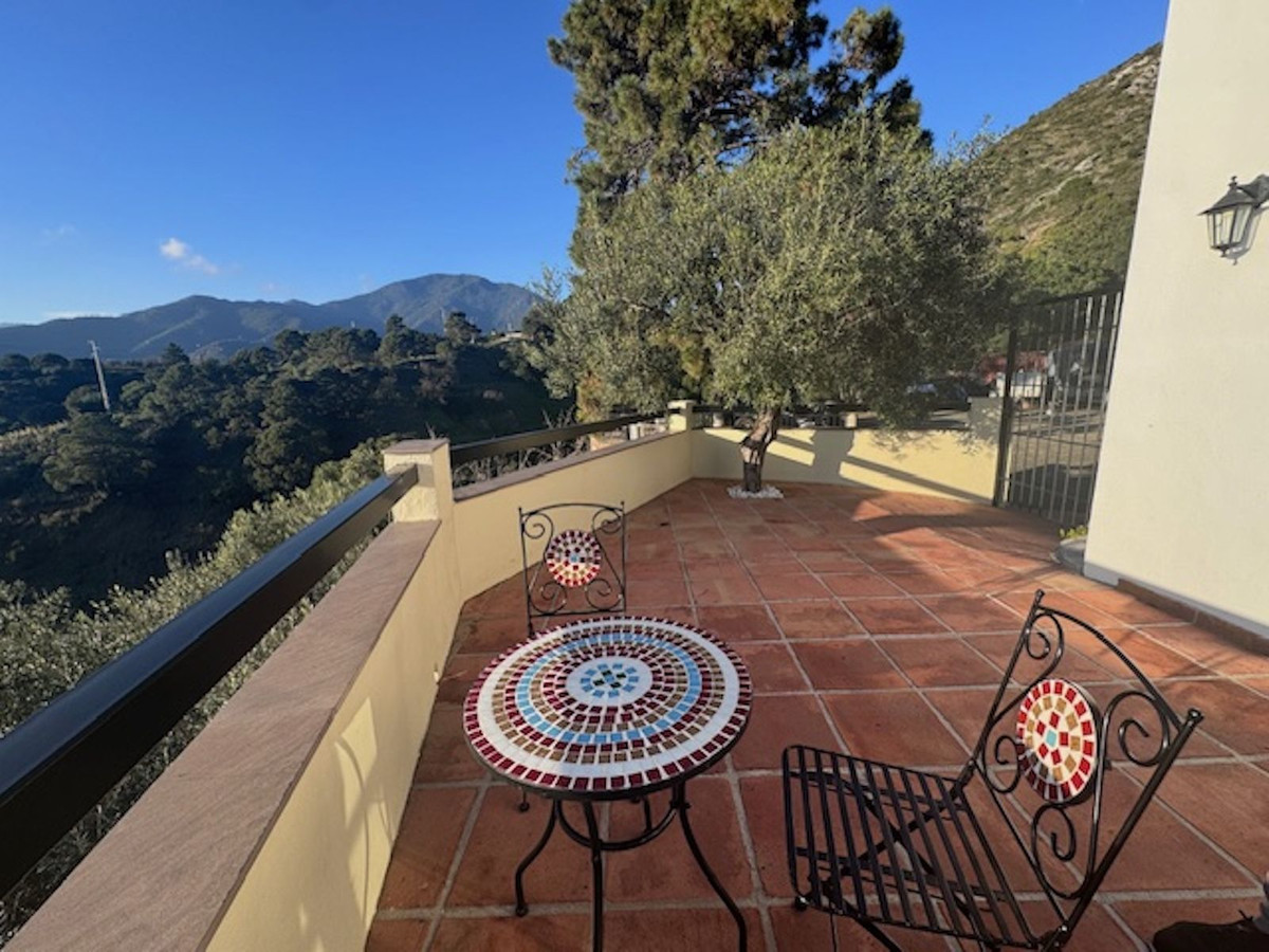 Se vende Villa - Chalet de 4 dormitorios en Costa Del Sol, Málaga, España