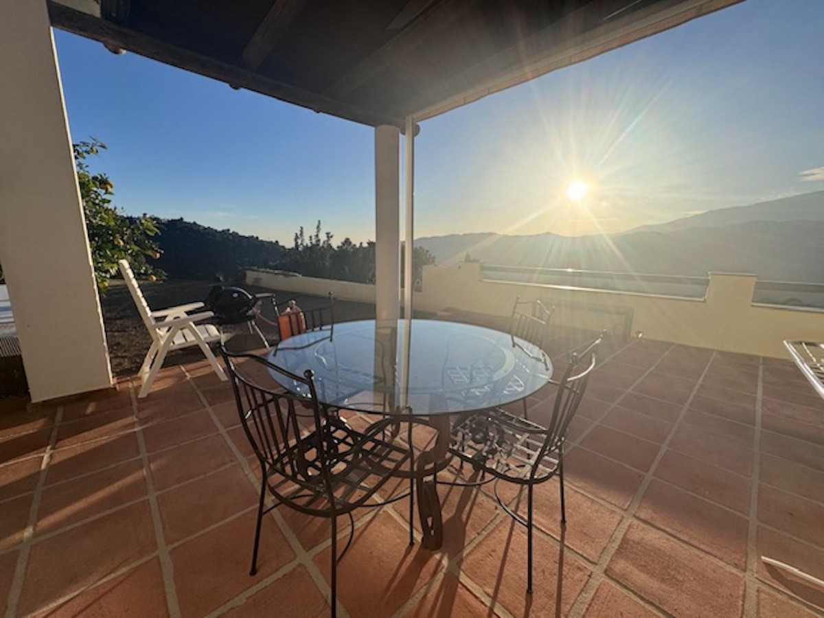 Se vende Villa - Chalet de 4 dormitorios en Costa Del Sol, Málaga, España