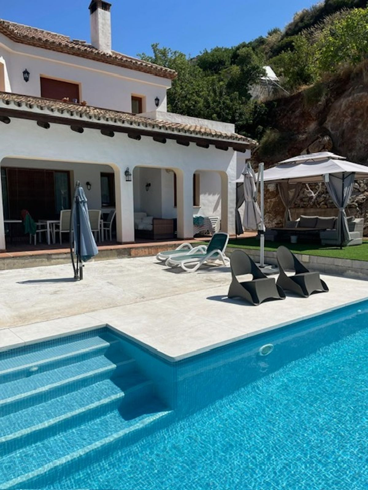 Se vende Villa - Chalet de 4 dormitorios en Costa Del Sol, Málaga, España