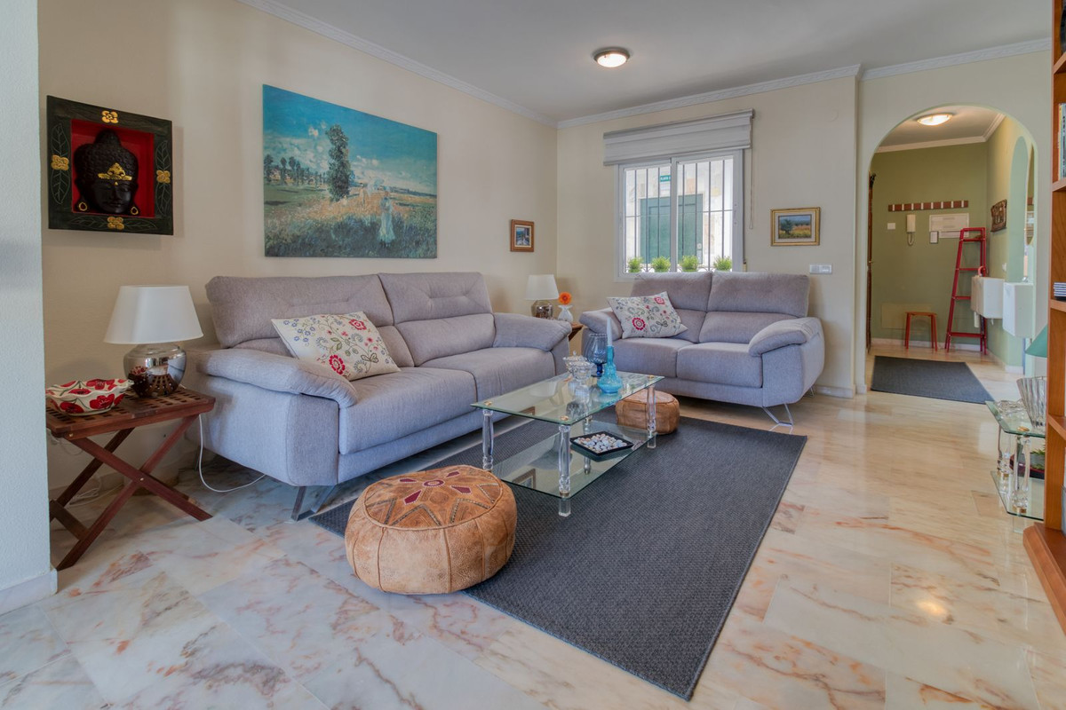 3 Bed Apartment for sale in Benalmadena Costa Del Sol, Málaga, Spain