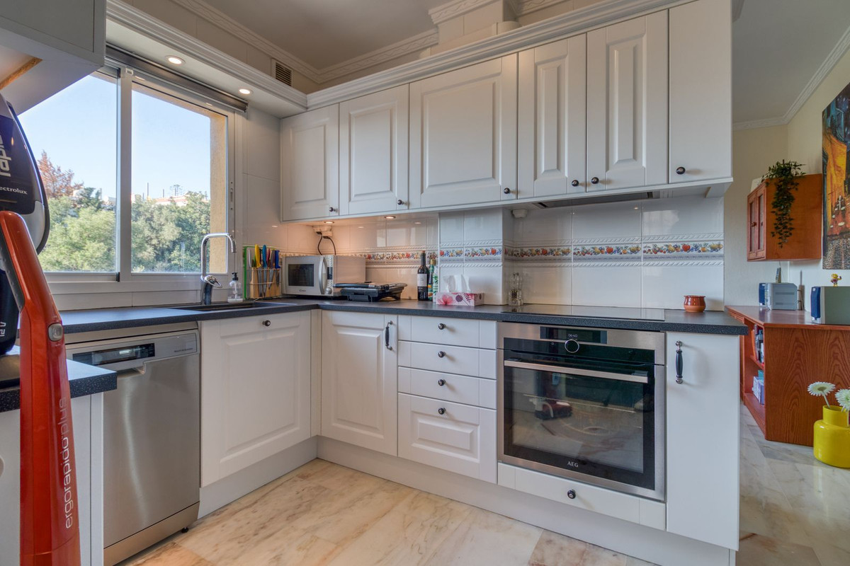 3 Bed Apartment for sale in Benalmadena Costa Del Sol, Málaga, Spain