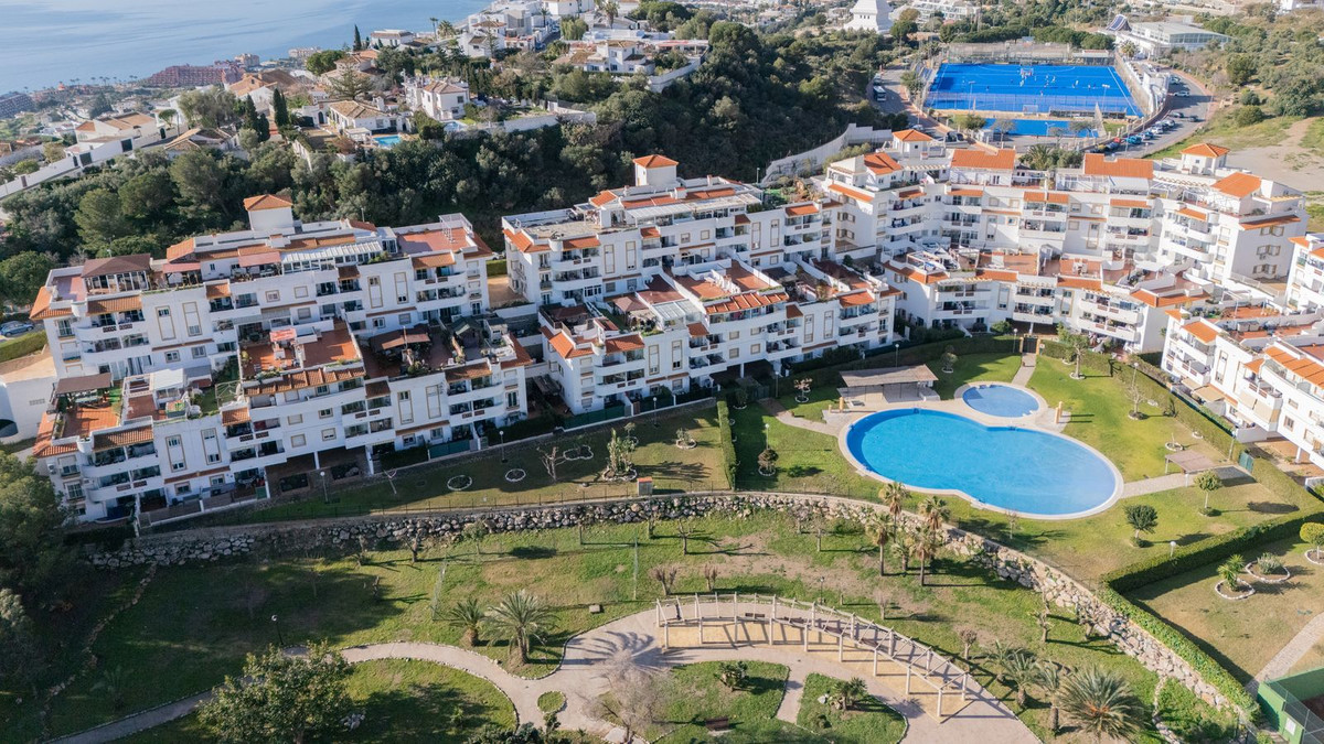 3 Bed Apartment for sale in Benalmadena Costa Del Sol, Málaga, Spain
