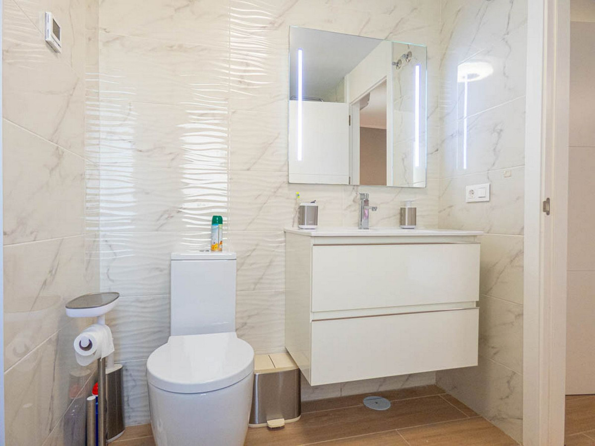 Se vende Apartamento Planta Media de 2 dormitorios en Costa Blanca, Alicante, España
