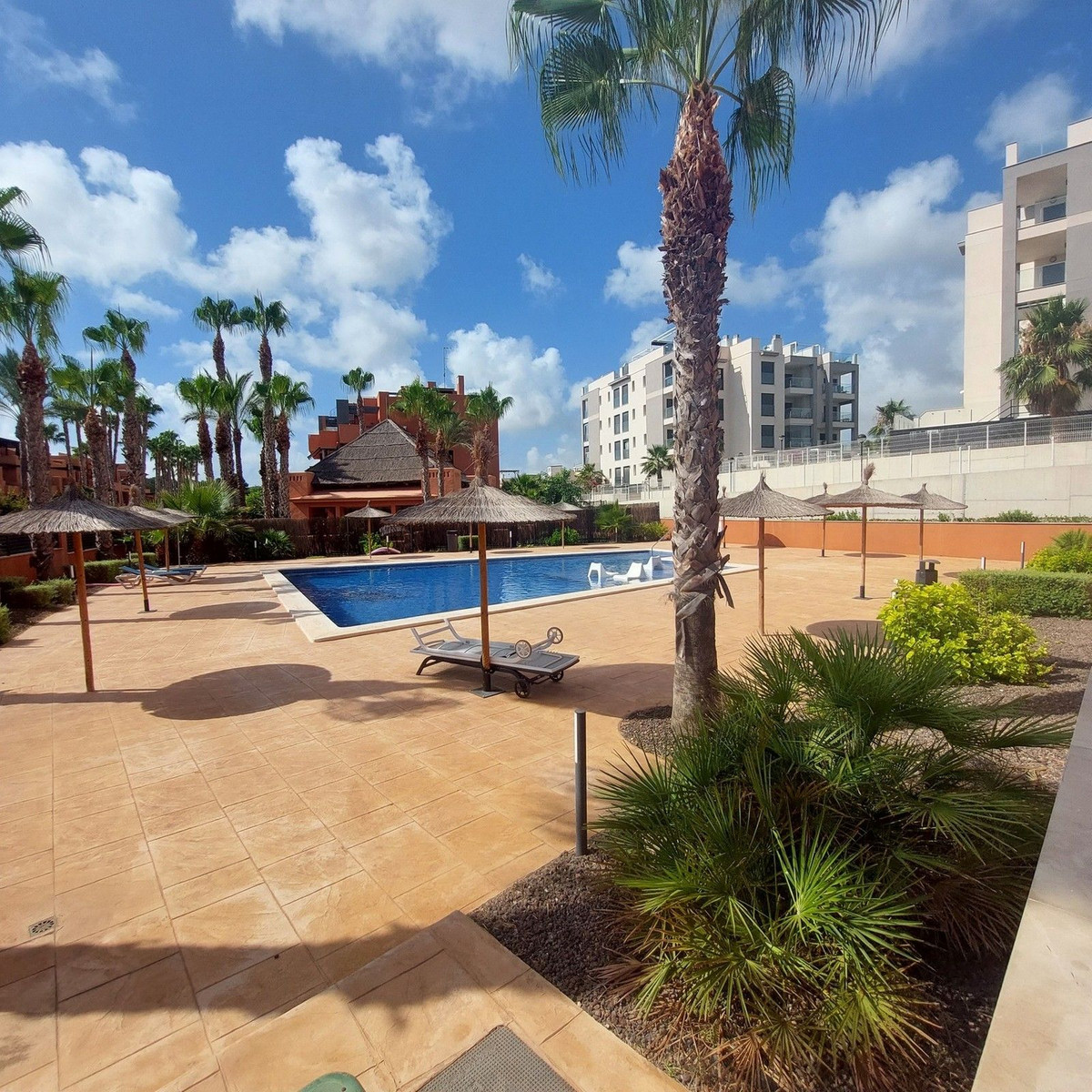Se vende Apartamento Planta Media de 2 dormitorios en Costa Blanca, Alicante, España