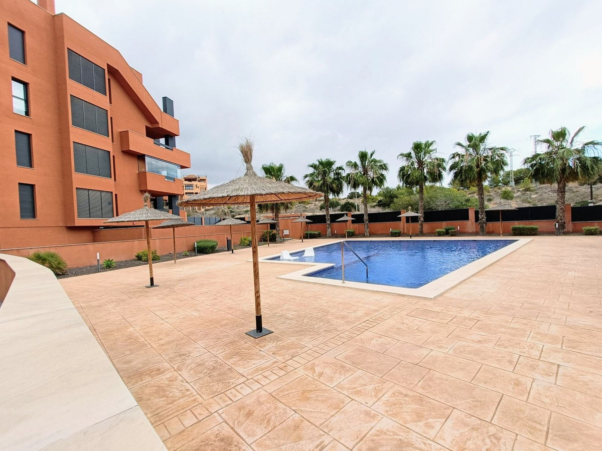 Se vende Apartamento Planta Media de 2 dormitorios en Costa Blanca, Alicante, España