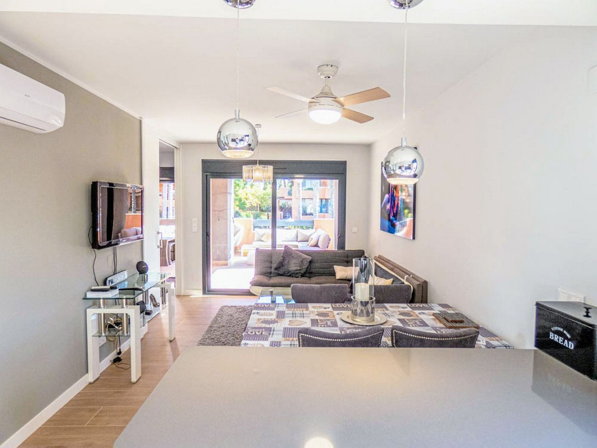 Se vende Apartamento Planta Media de 2 dormitorios en Costa Blanca, Alicante, España