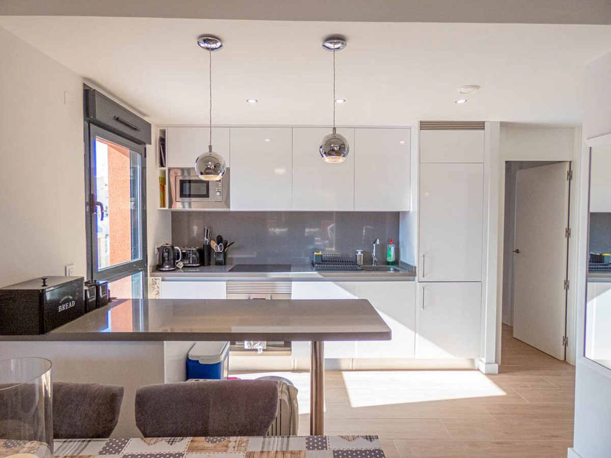 Se vende Apartamento Planta Media de 2 dormitorios en Costa Blanca, Alicante, España