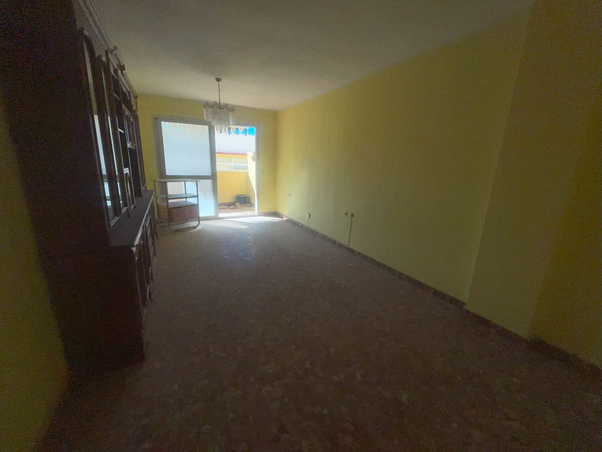 3 Bed Apartment for sale in Estepona Costa Del Sol, Málaga, Spain