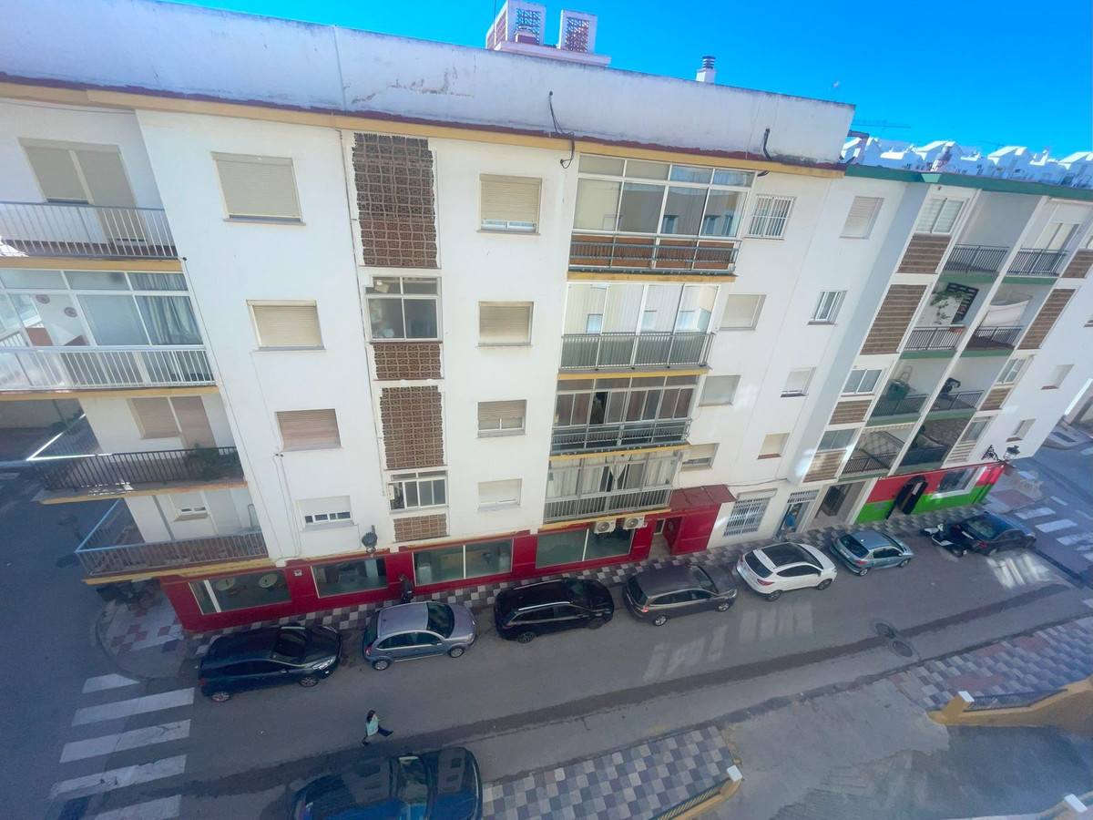 3 Bed Apartment for sale in Estepona Costa Del Sol, Málaga, Spain
