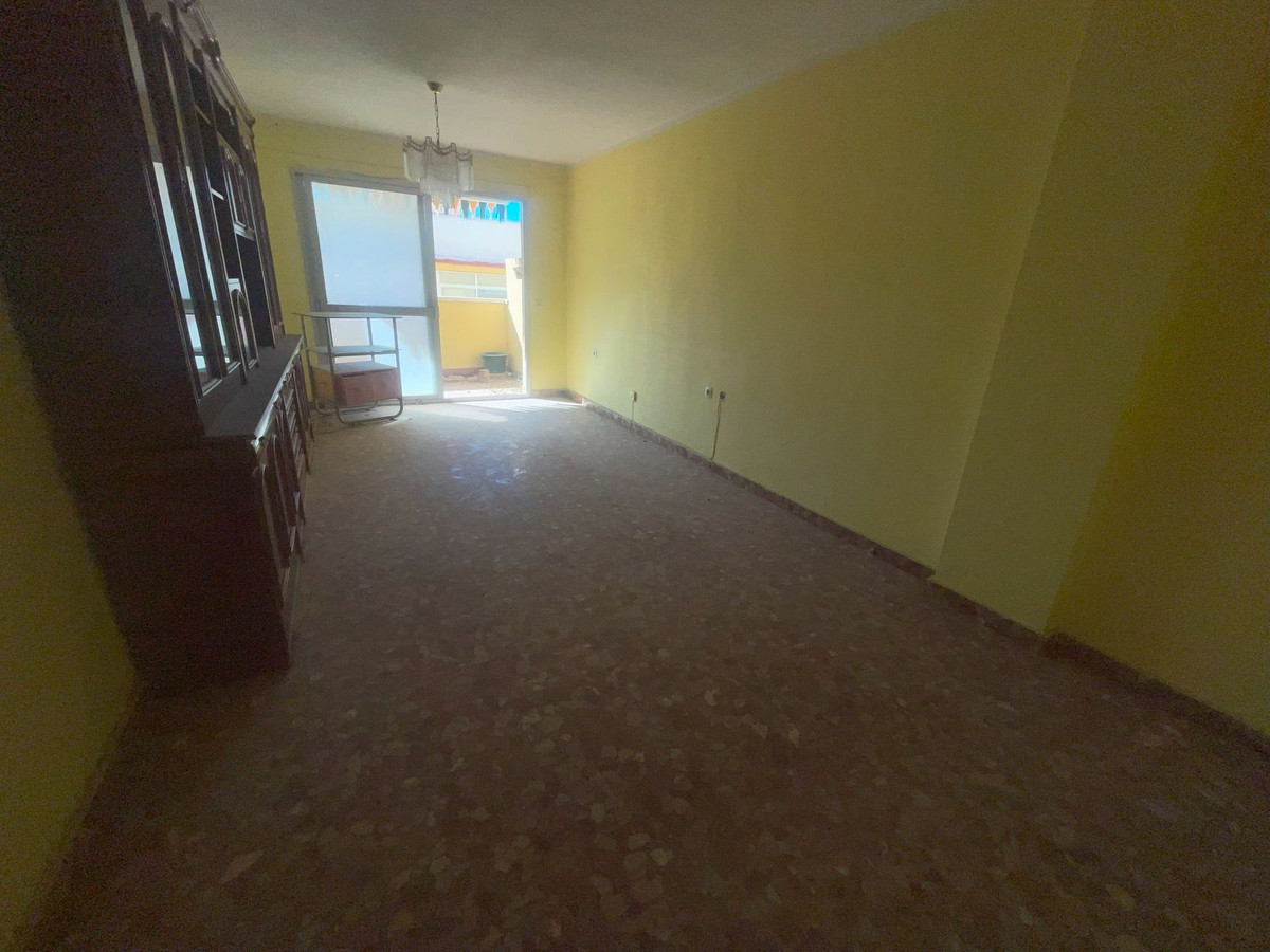 3 Bed Apartment for sale in Estepona Costa Del Sol, Málaga, Spain