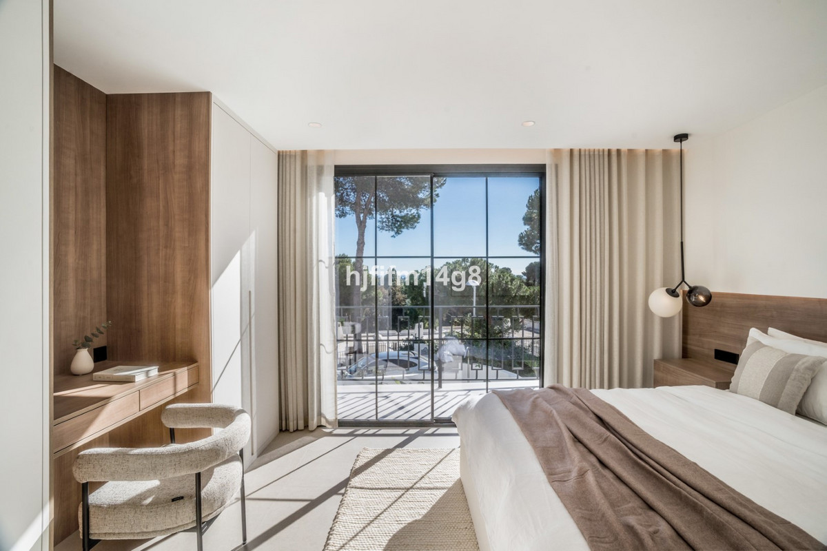 Se vende Adosada de 5 dormitorios en Costa Del Sol, Málaga, España