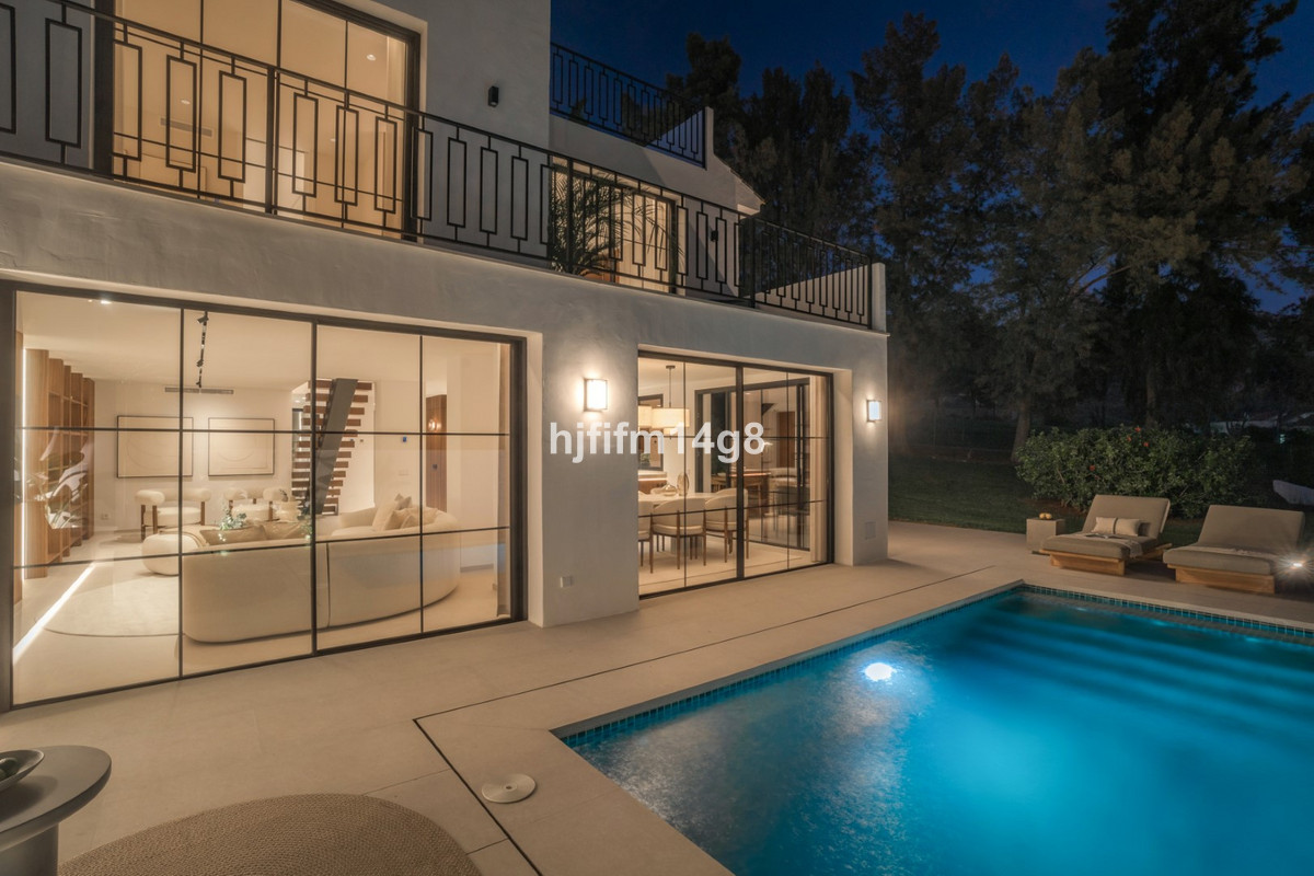 Se vende Adosada de 5 dormitorios en Costa Del Sol, Málaga, España