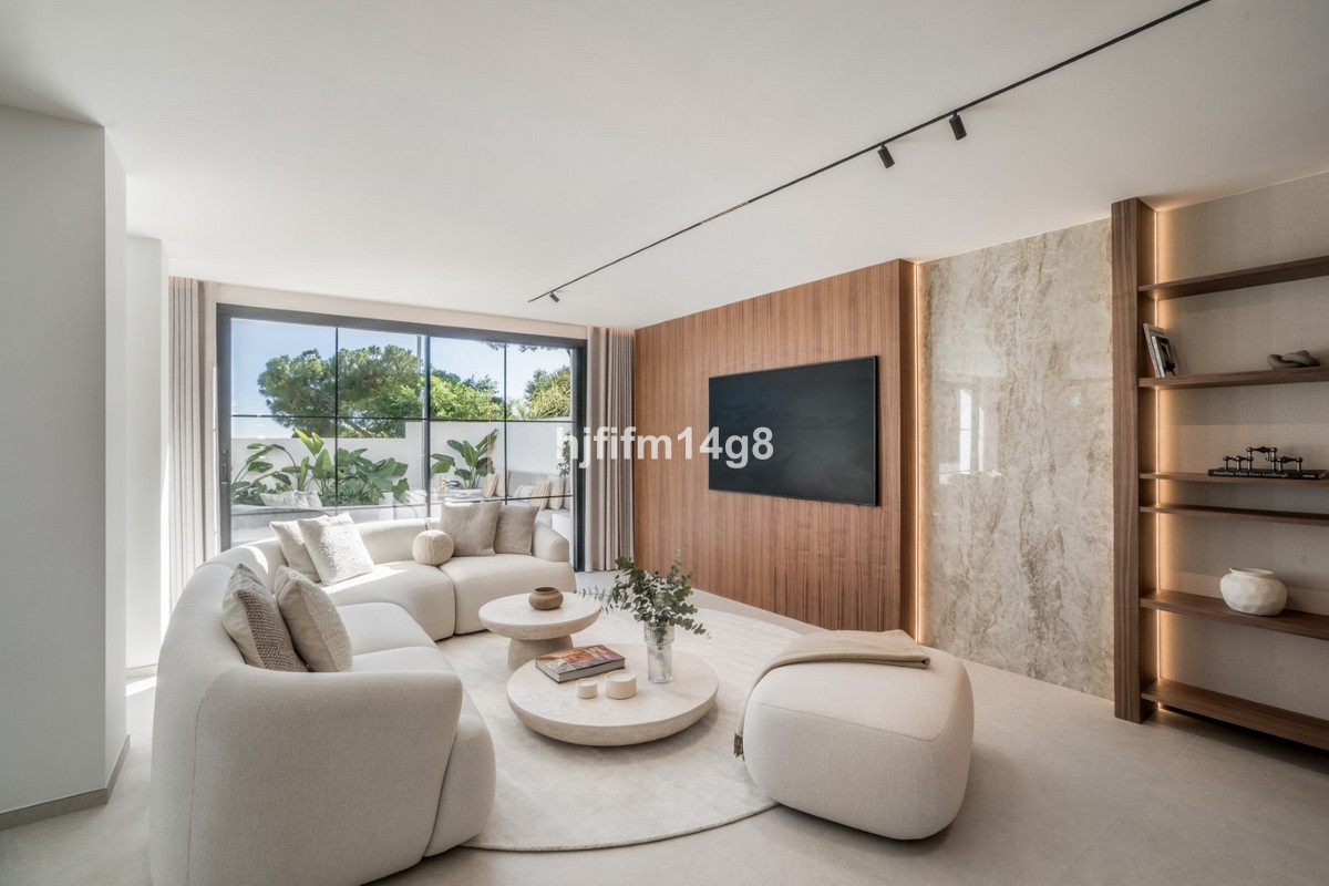 Se vende Adosada de 5 dormitorios en Costa Del Sol, Málaga, España