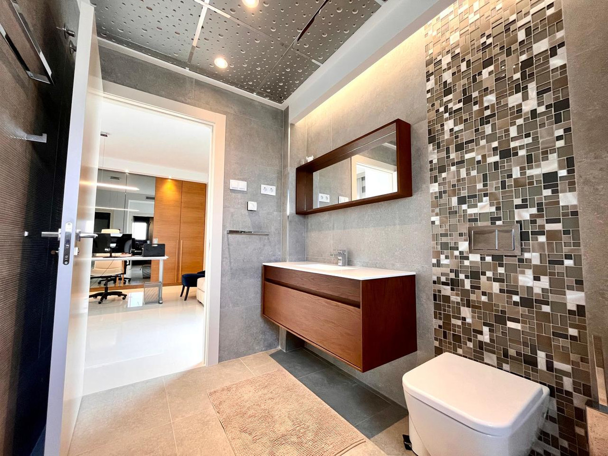 4 Bed Townhouse for sale in Dehesa De Campoamor Costa Blanca, Alicante, Spain