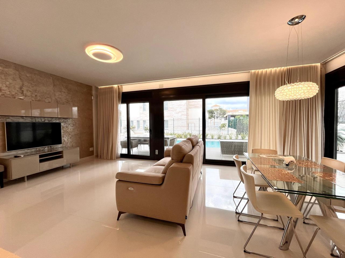 4 Bed Townhouse for sale in Dehesa De Campoamor Costa Blanca, Alicante, Spain