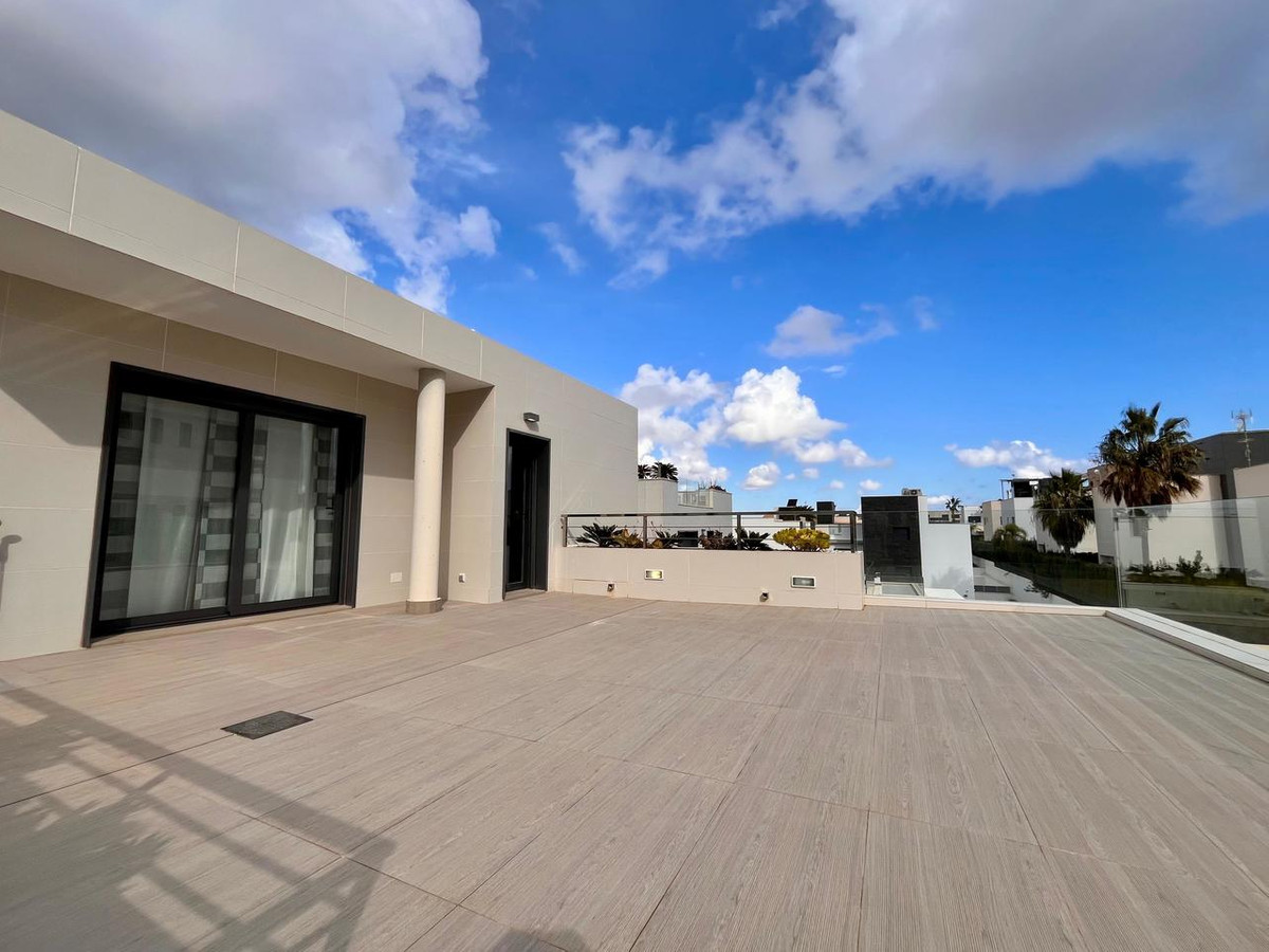 4 Bed Townhouse for sale in Dehesa De Campoamor Costa Blanca, Alicante, Spain