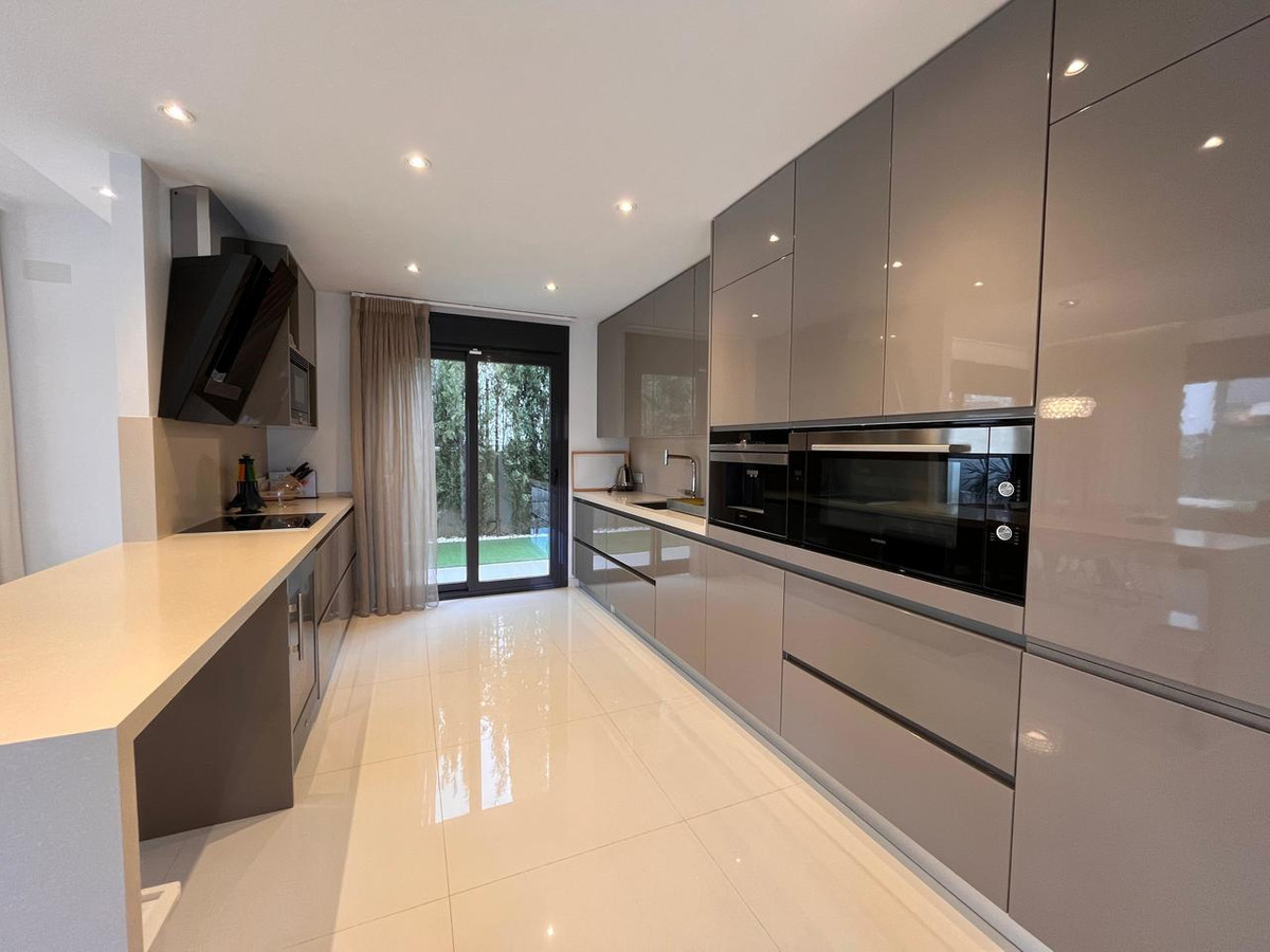 4 Bed Townhouse for sale in Dehesa De Campoamor Costa Blanca, Alicante, Spain