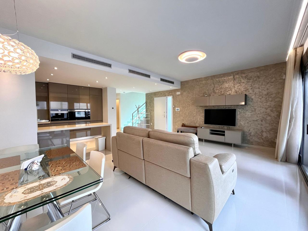 4 Bed Townhouse for sale in Dehesa De Campoamor Costa Blanca, Alicante, Spain