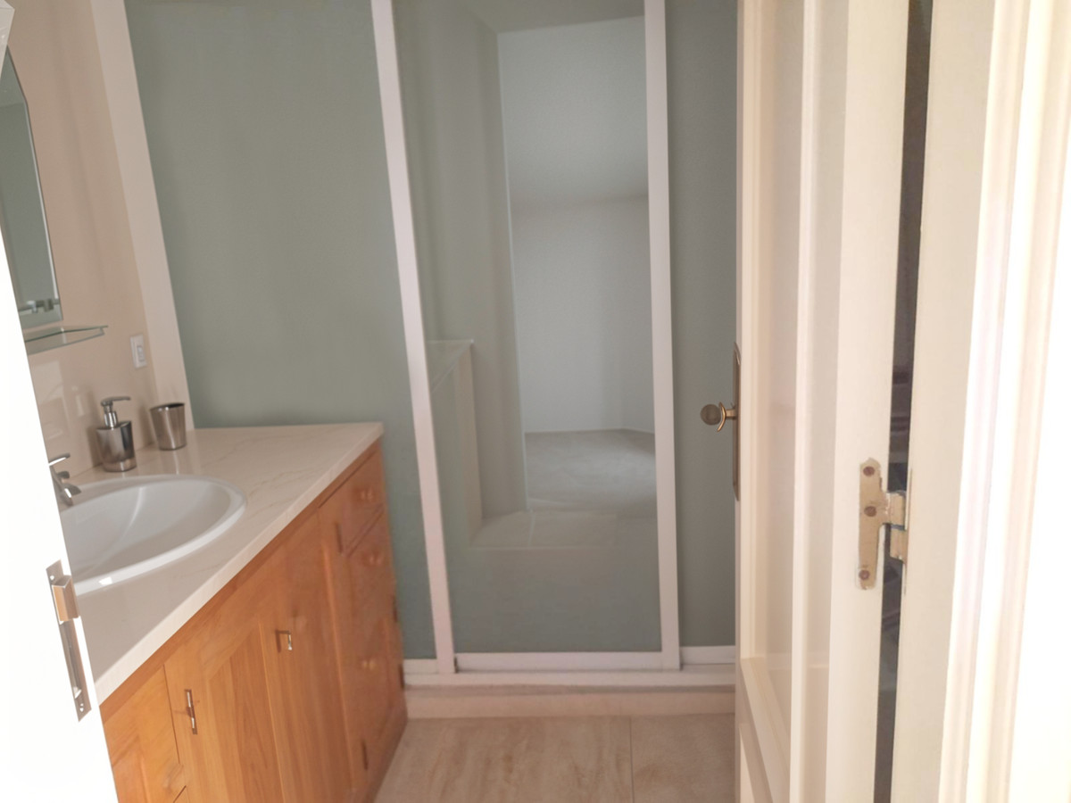 Se vende Apartamento Planta Media de 1 dormitorios en Costa Del Sol, Málaga, España