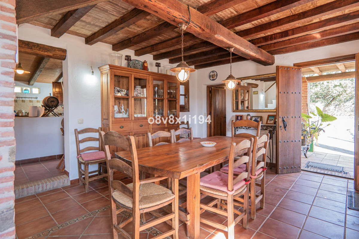 Se vende Finca - Cortijo de 5 dormitorios en Costa Del Sol, Málaga, España