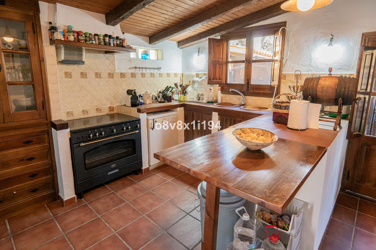 Se vende Finca - Cortijo de 5 dormitorios en Costa Del Sol, Málaga, España