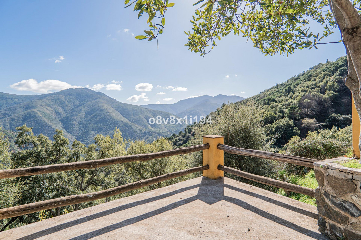Se vende Finca - Cortijo de 5 dormitorios en Costa Del Sol, Málaga, España