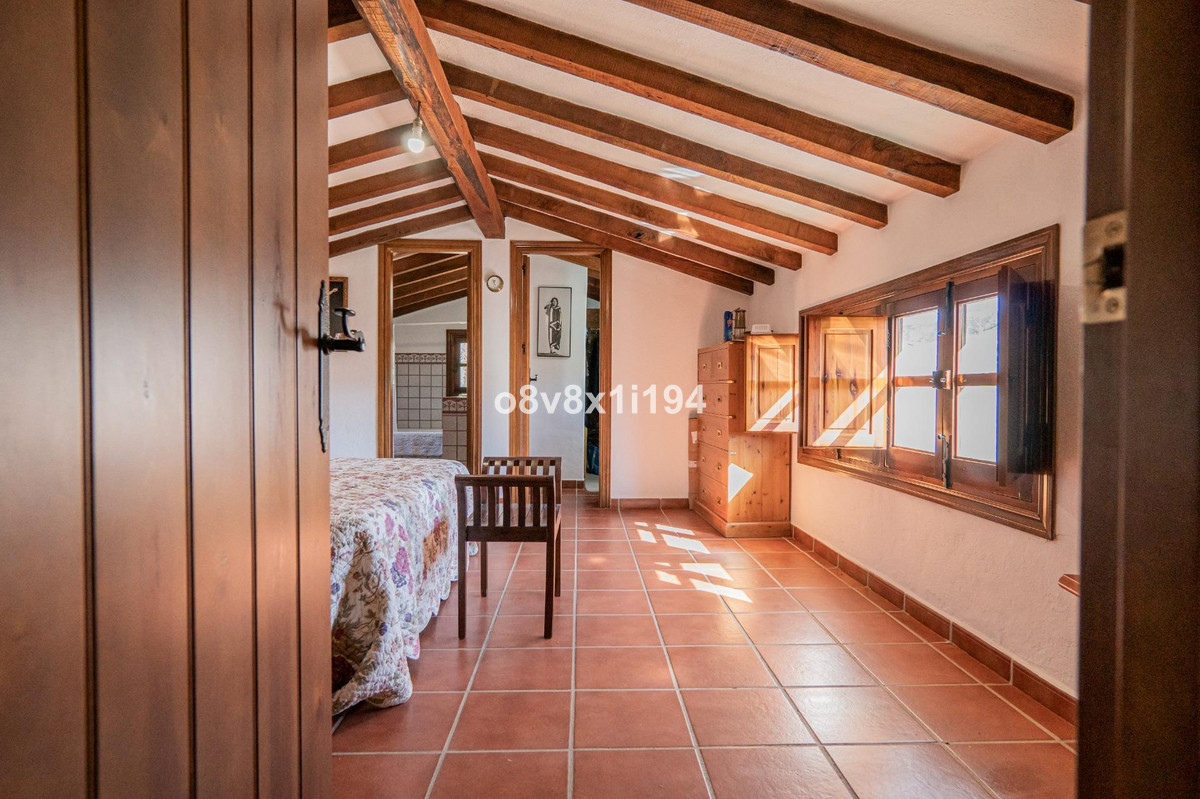 Se vende Finca - Cortijo de 5 dormitorios en Costa Del Sol, Málaga, España