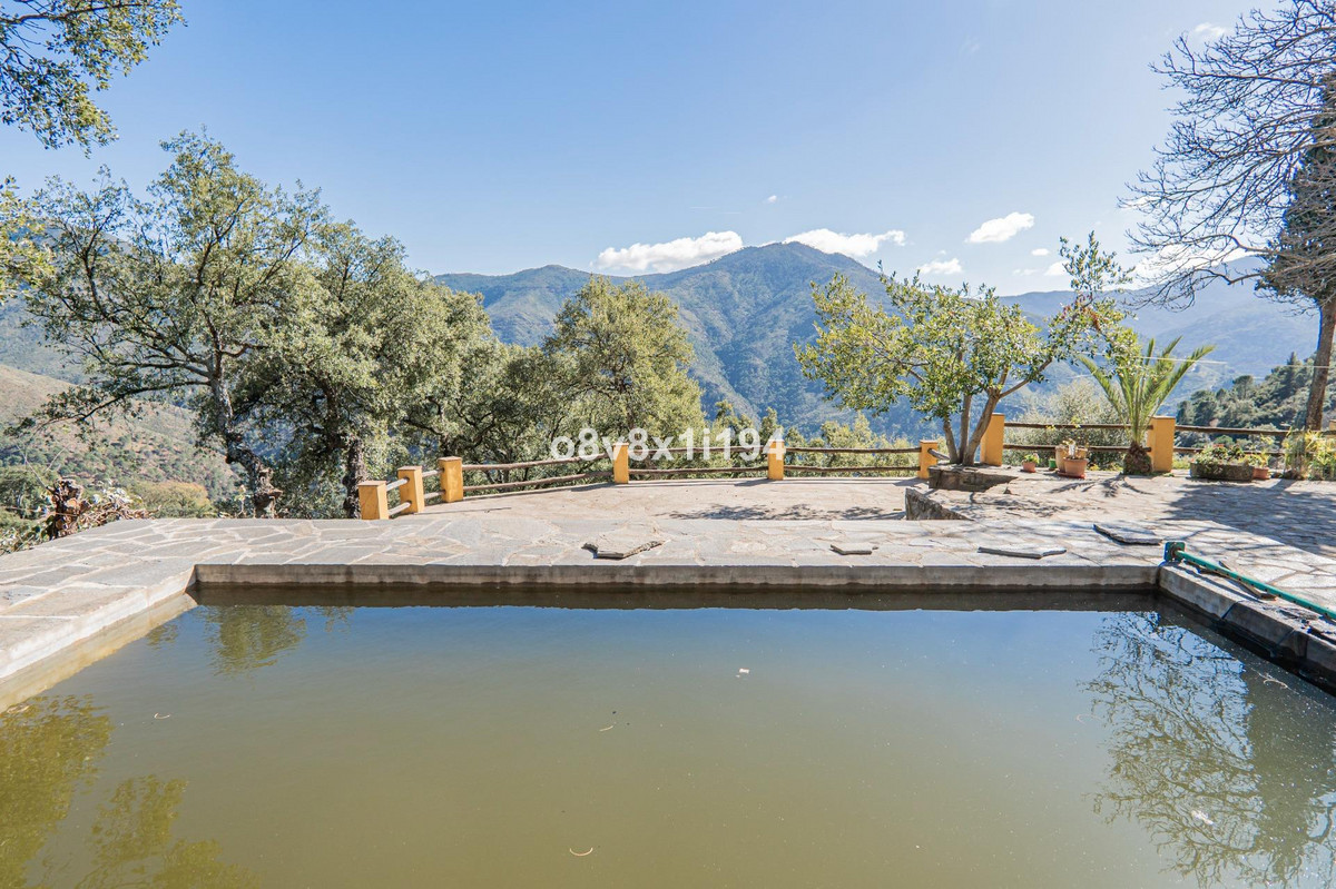 Se vende Finca - Cortijo de 5 dormitorios en Costa Del Sol, Málaga, España