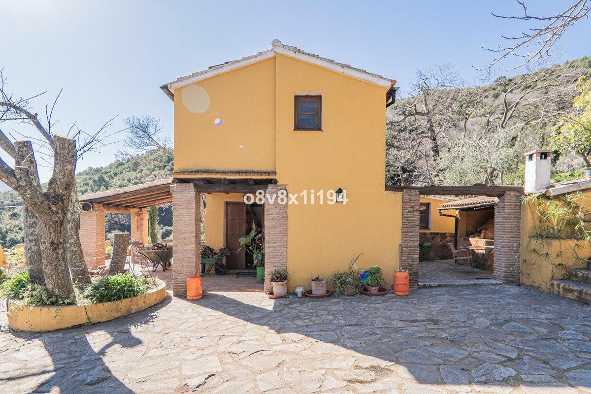 Se vende Finca - Cortijo de 5 dormitorios en Costa Del Sol, Málaga, España