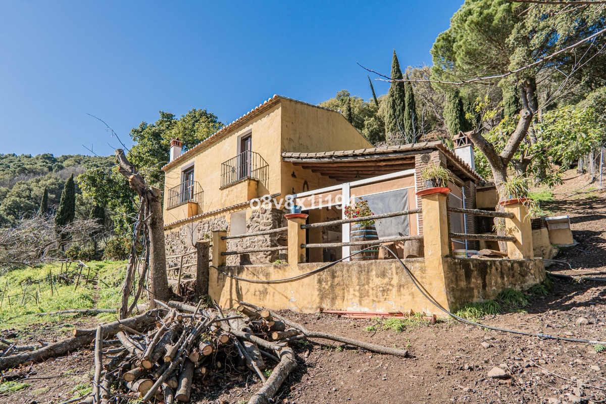 Se vende Finca - Cortijo de 5 dormitorios en Costa Del Sol, Málaga, España