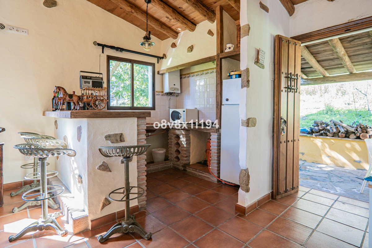 Se vende Finca - Cortijo de 5 dormitorios en Costa Del Sol, Málaga, España