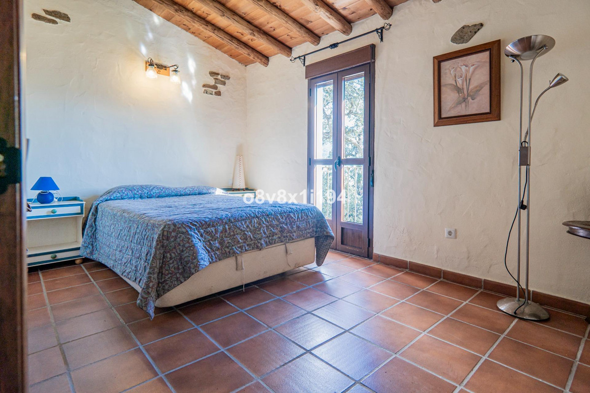 Se vende Finca - Cortijo de 5 dormitorios en Costa Del Sol, Málaga, España