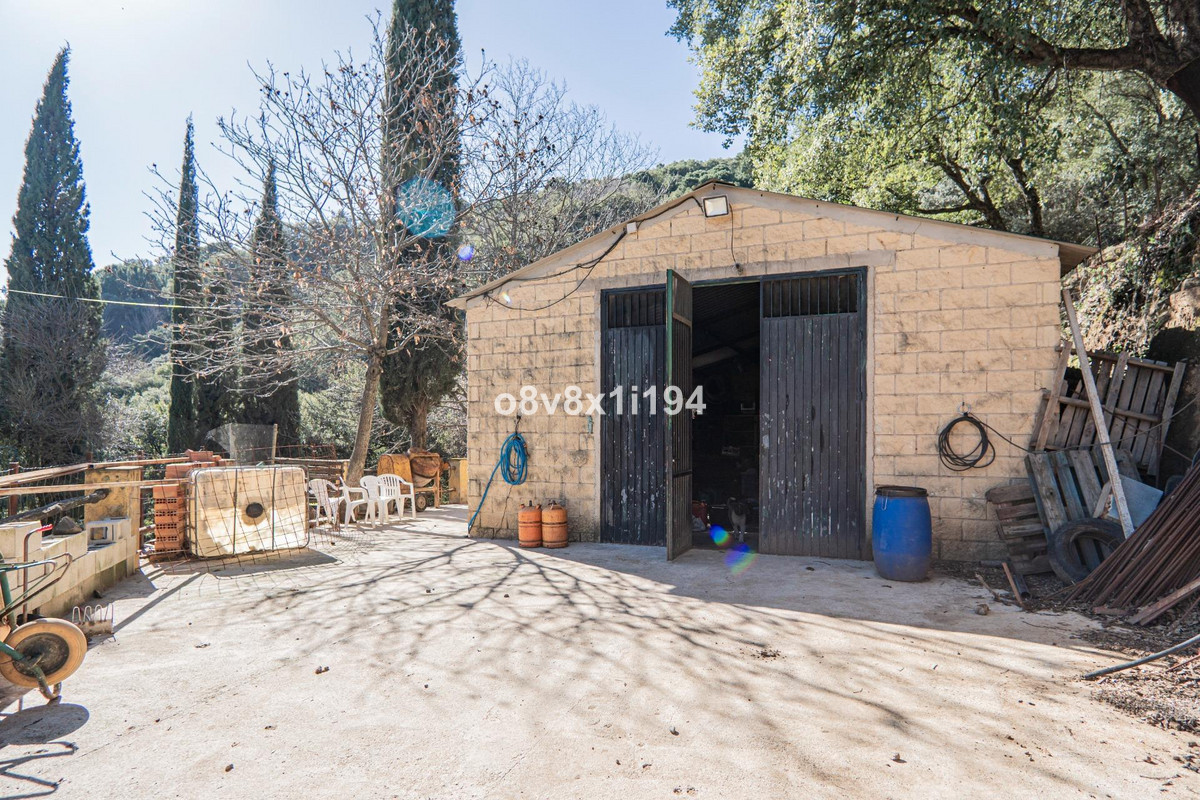 Se vende Finca - Cortijo de 5 dormitorios en Costa Del Sol, Málaga, España