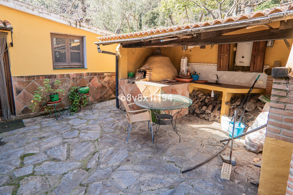 Se vende Finca - Cortijo de 5 dormitorios en Costa Del Sol, Málaga, España