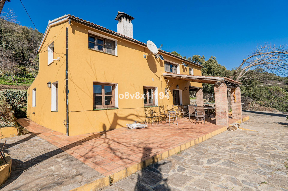 Se vende Finca - Cortijo de 5 dormitorios en Costa Del Sol, Málaga, España