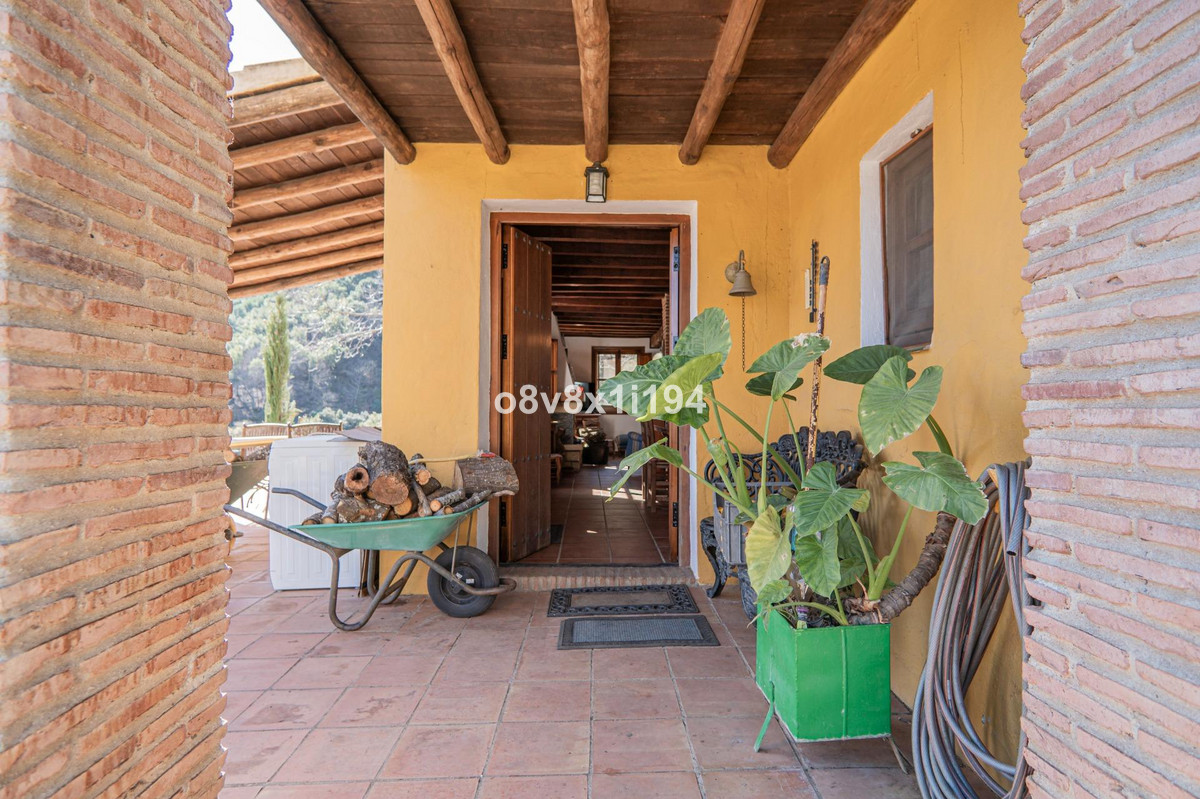 Se vende Finca - Cortijo de 5 dormitorios en Costa Del Sol, Málaga, España