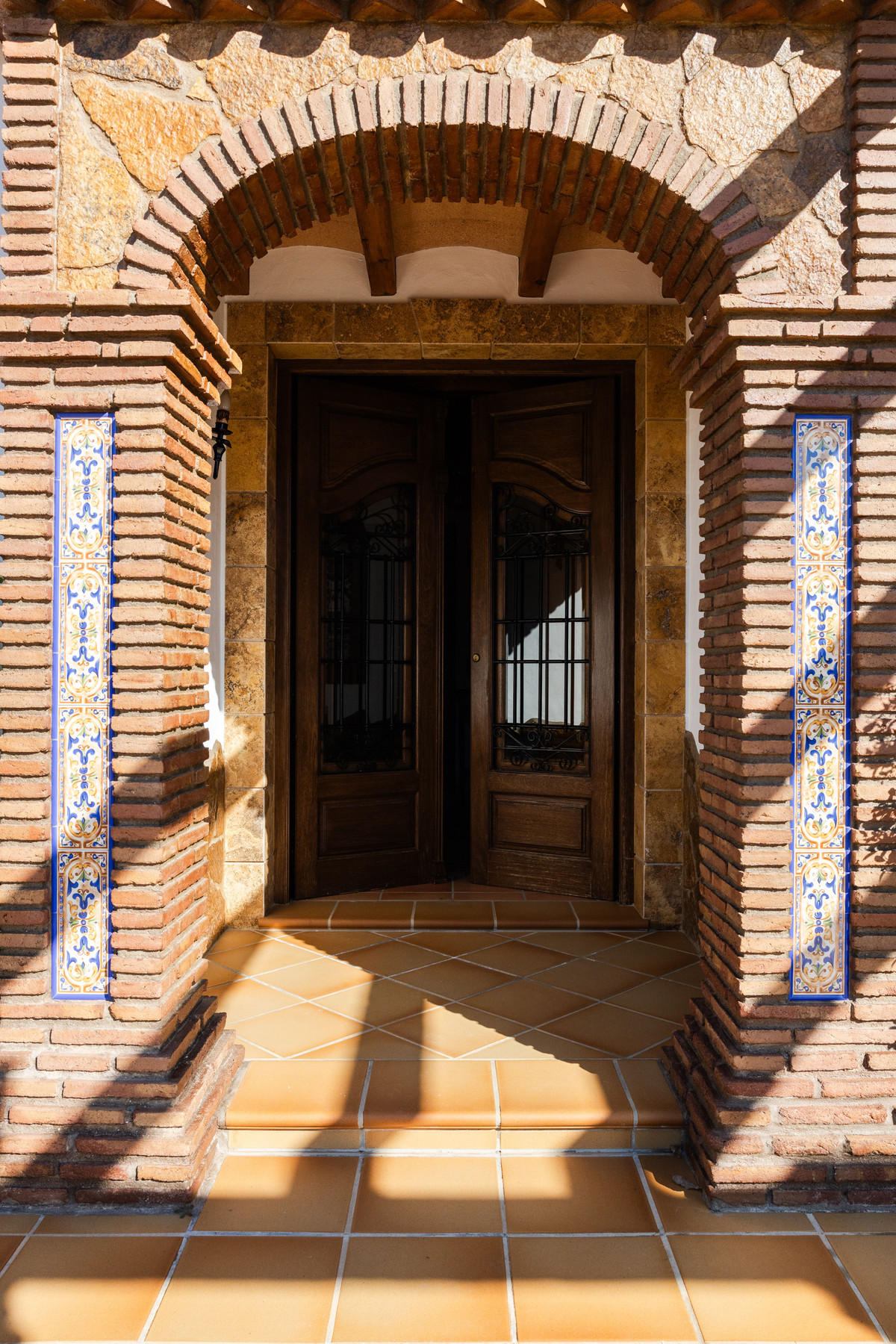 5 Bed Townhouse for sale in Alhaurín El Grande Costa Del Sol, Málaga, Spain