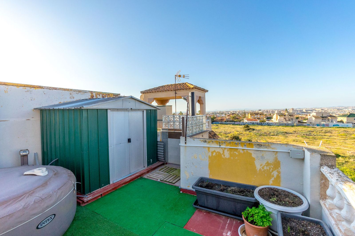 Se vende Adosada de 3 dormitorios en Costa Blanca, Alicante, España