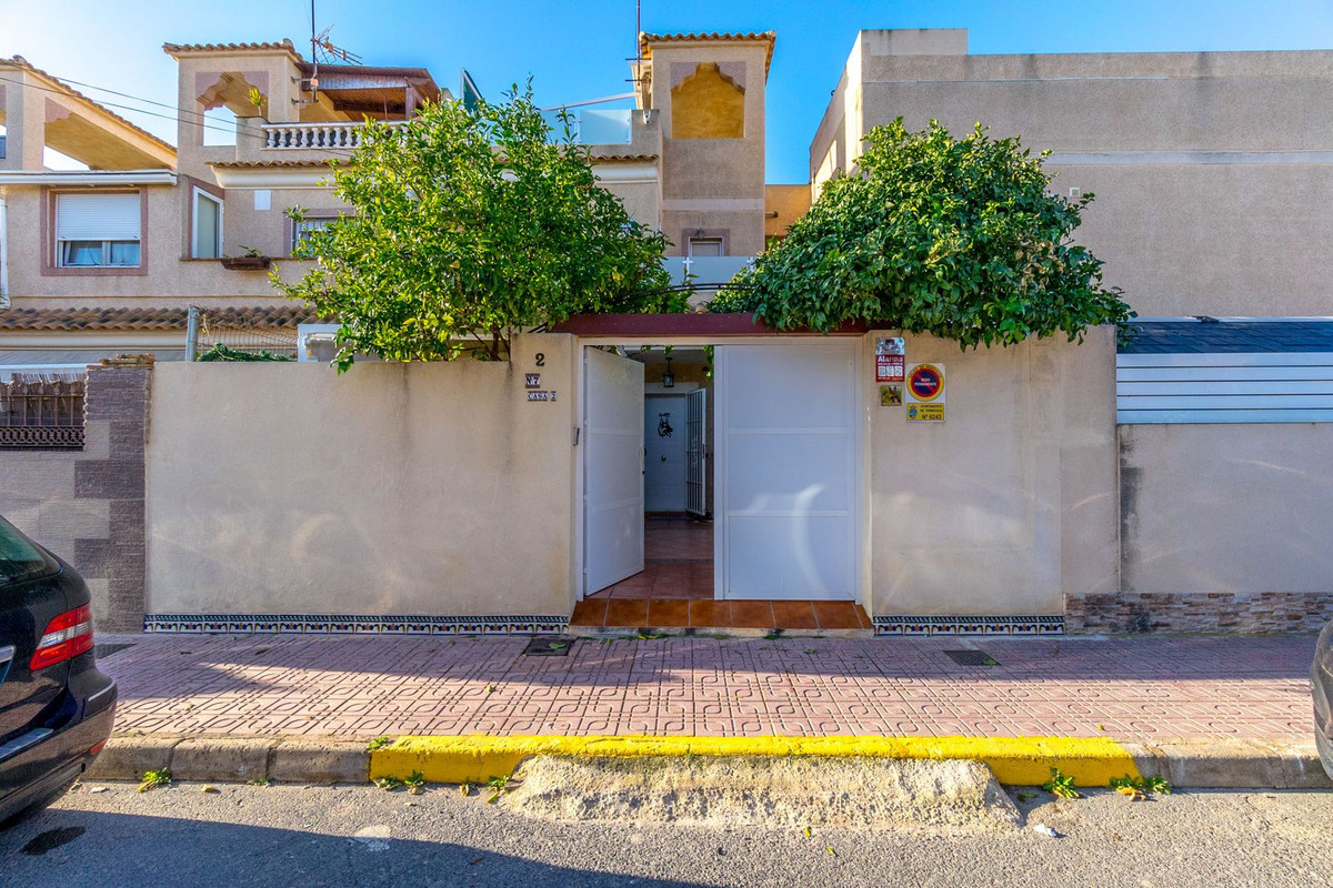 Se vende Adosada de 3 dormitorios en Costa Blanca, Alicante, España