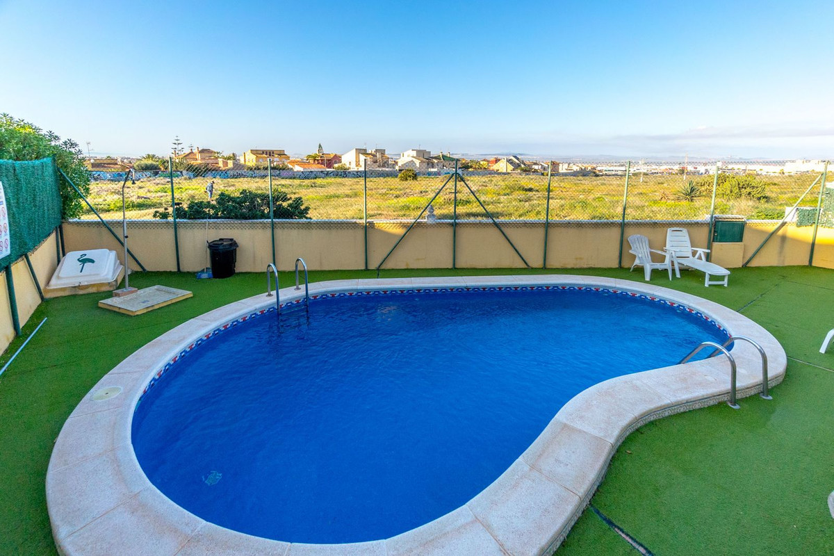 Se vende Adosada de 3 dormitorios en Costa Blanca, Alicante, España