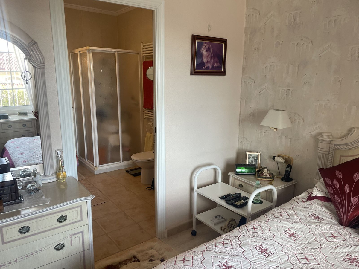 Se vende Villa - Chalet de 5 dormitorios en Costa Blanca, Alicante, España