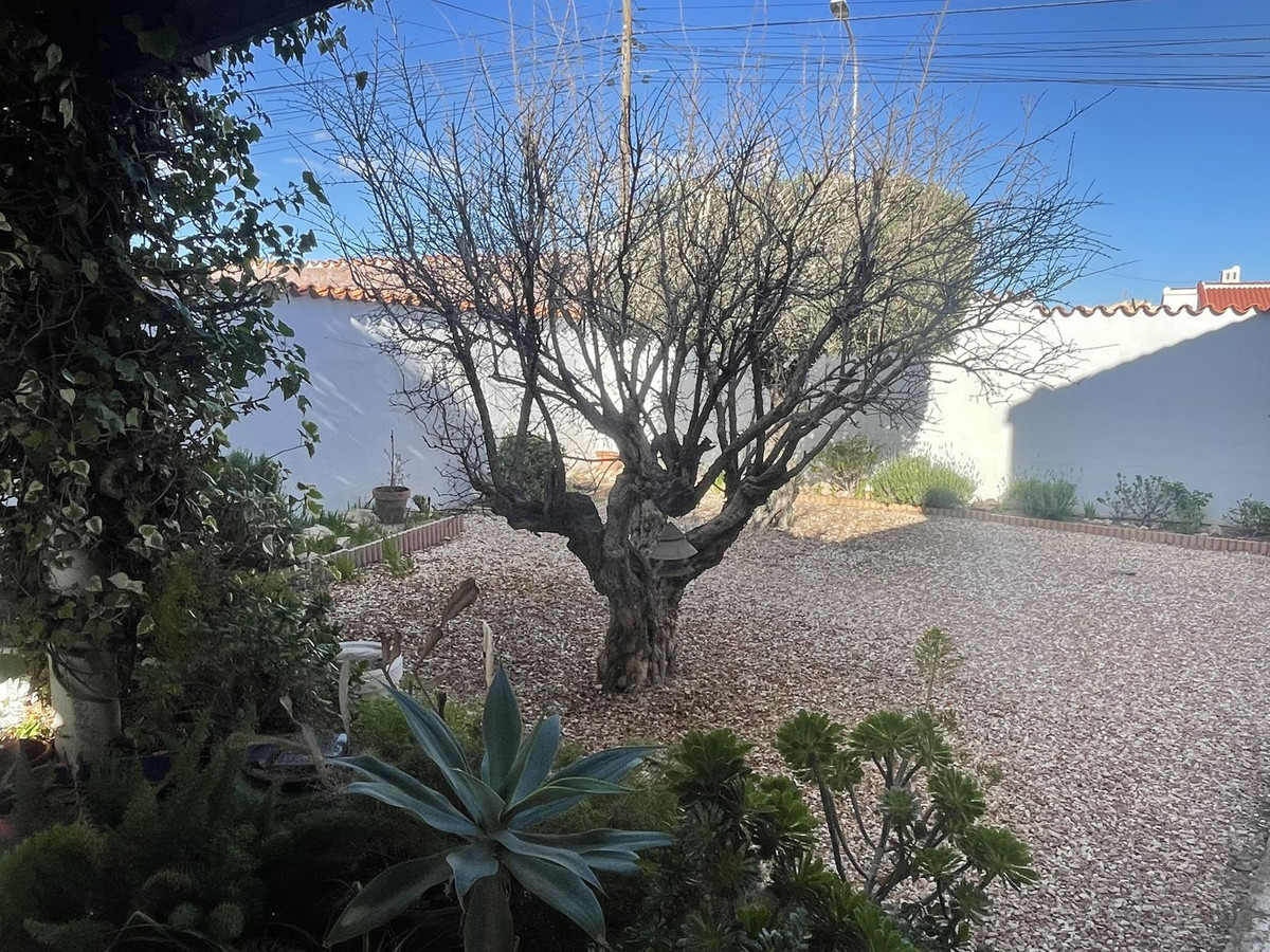 Se vende Villa - Chalet de 5 dormitorios en Costa Blanca, Alicante, España
