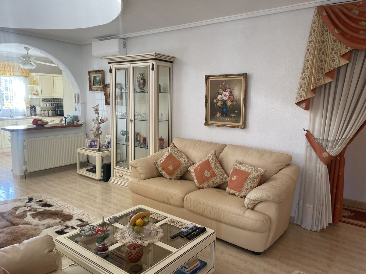 Se vende Villa - Chalet de 5 dormitorios en Costa Blanca, Alicante, España